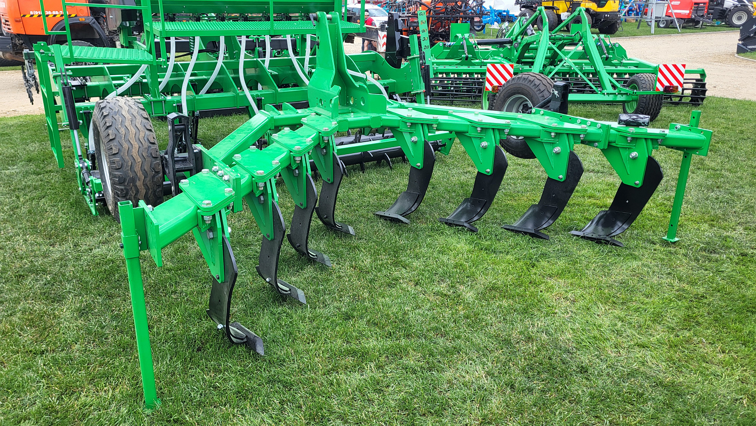 Глубокорыхлитель "CORVETTE"